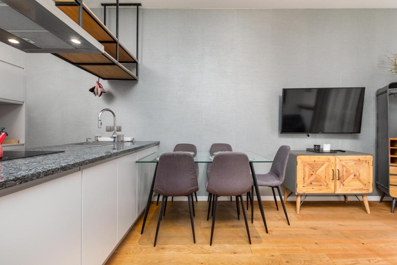 Jurajska 4 By Homeprime Warsaw Ngoại thất bức ảnh